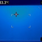 FLIR image of the bottom of the laptop. The entire laptop is a light blue, about 31 C on the scale. There is an indicator that the highest temperature recorded is 33.3 degrees Celcius.